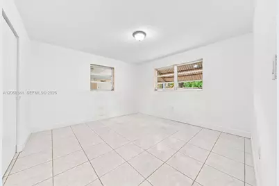 3180 W 3rd Ave, Hialeah, FL 33012 - Photo 37