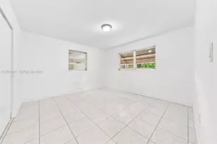 3180 W 3rd Ave, Hialeah, FL 33012 - Photo 37