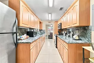 3180 W 3rd Ave, Hialeah, FL 33012 - Photo 15