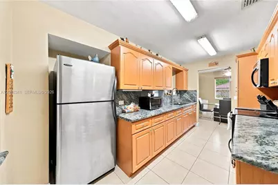 3180 W 3rd Ave, Hialeah, FL 33012 - Photo 21
