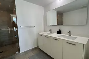 1300 Brickell Bay Dr, Miami, FL 33131 - Photo 21