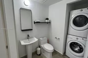 1300 Brickell Bay Dr, Miami, FL 33131 - Photo 23