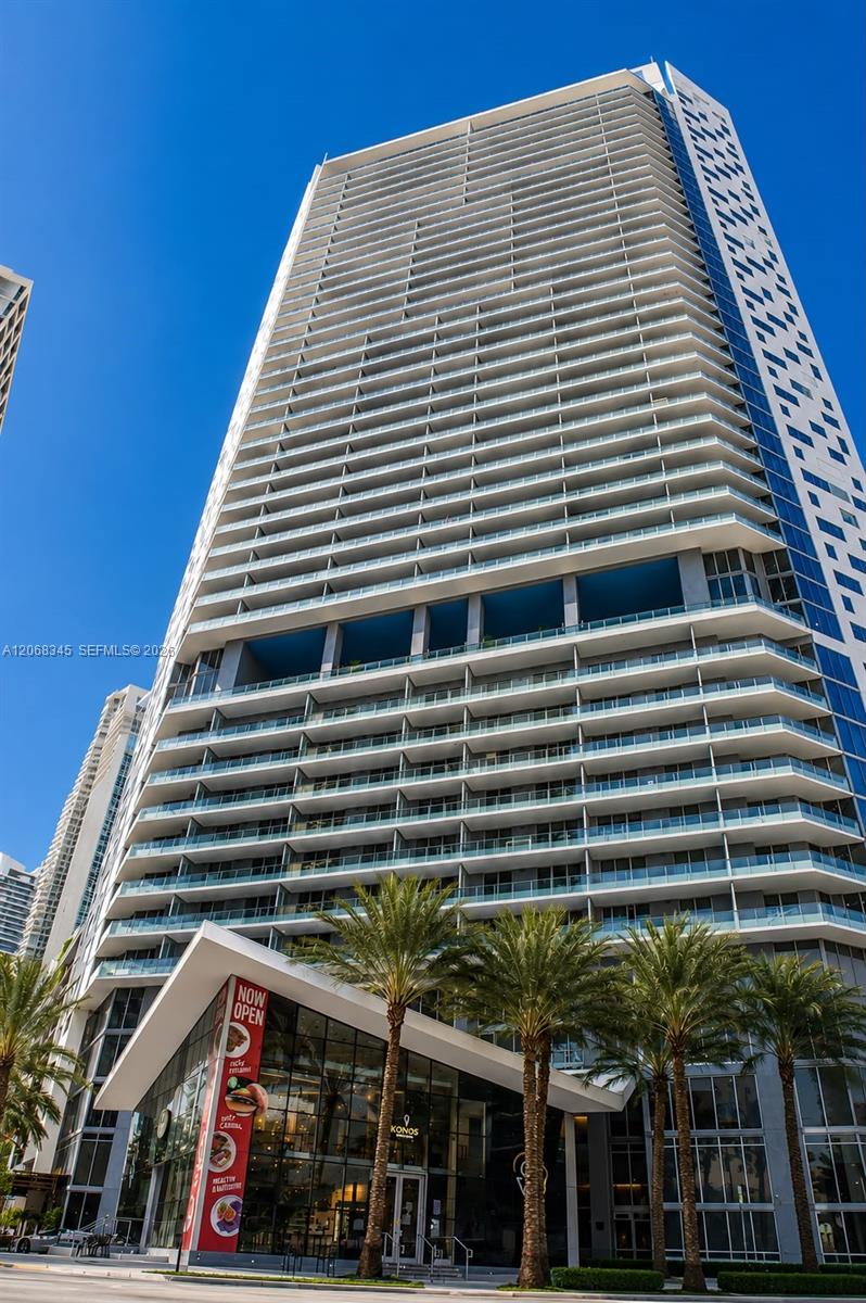 1300 Brickell Bay Dr #3400 - 1300 Brickell Bay Dr #3400, Miami, FL 33131 Luxury Property | Jose Angel Pina