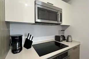 1300 Brickell Bay Dr, Miami, FL 33131 - Photo 9
