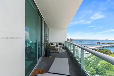 900 Biscayne Blvd #3103, Miami, FL 33132 - Photo 11