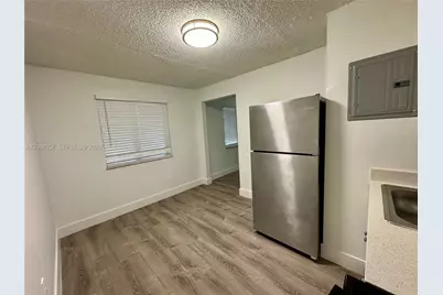 529 SW 4th St #303, Miami, FL 33130 - Photo 5