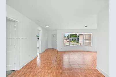4545 NW 39th St, Lauderdale Lakes, FL 33319 - Photo 11