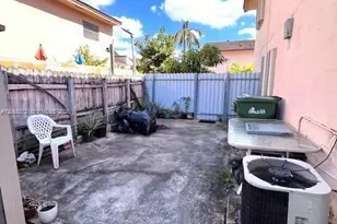 5274 W 25th Ln, Hialeah, FL 33016 - Photo 17