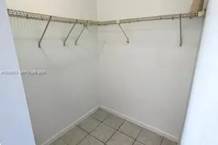 5274 W 25th Ln, Hialeah, FL 33016 - Photo 13