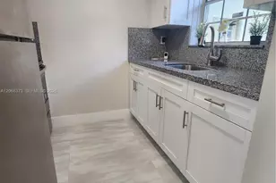 8550 SW 109th Ave, Miami, FL 33173 - Photo 5