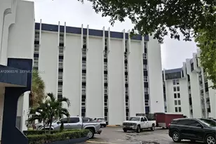 9682 Fontainebleau Blvd, Miami, FL 33172 - Photo 15
