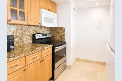 7601 E Treasure Dr #1924, North Bay Village, FL 33141 - Photo 9