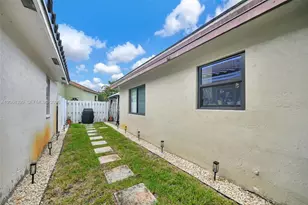 17640 SW 4th Ct, Pembroke Pines, FL 33029 - Photo 47