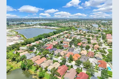 17640 SW 4th Ct, Pembroke Pines, FL 33029 - Photo 57