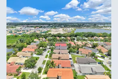 17640 SW 4th Ct, Pembroke Pines, FL 33029 - Photo 59