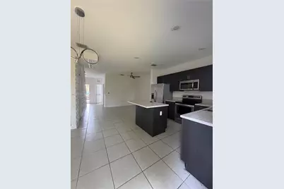 2739 SE 17th St, Homestead, FL 33035 - Photo 3