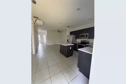 2739 SE 17th St, Homestead, FL 33035 - Photo 5