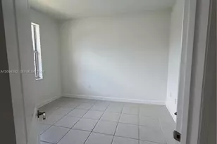 2739 SE 17th St, Homestead, FL 33035 - Photo 9
