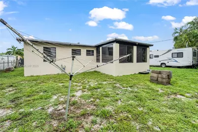 1365 NW 192nd Ter, Miami Gardens, FL 33169 - Photo 25