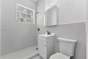 901 Pennsylvania Ave, Miami Beach, FL 33139 - Photo 9