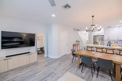 12171 SW 4th St, Pembroke Pines, FL 33025 - Photo 5