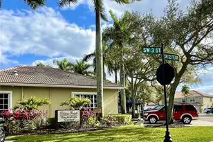 12171 SW 4th St, Pembroke Pines, FL 33025 - Photo 35