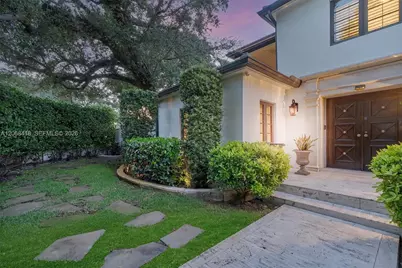 1001 NE 96th St, Miami Shores, FL 33138 - Photo 9