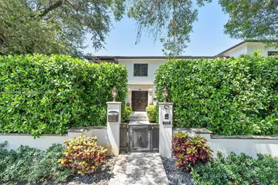 1001 NE 96th St, Miami Shores, FL 33138 - Photo 23