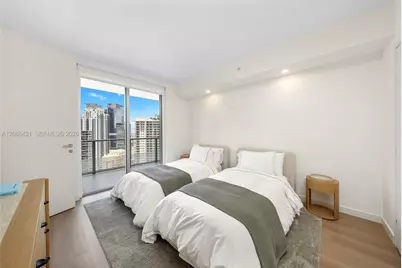 1300 Brickell Bay Dr #3501, Miami, FL 33131 - Photo 15