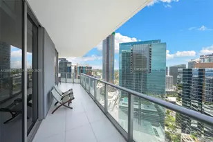 1300 Brickell Bay Dr, Miami, FL 33131 - Photo 7