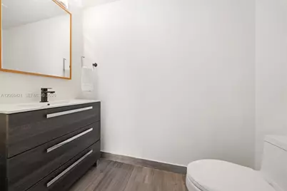 1300 Brickell Bay Dr #3501, Miami, FL 33131 - Photo 11