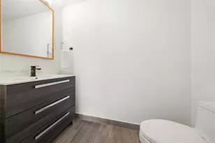 1300 Brickell Bay Dr, Miami, FL 33131 - Photo 11