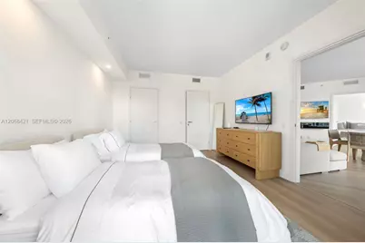 1300 Brickell Bay Dr #3501, Miami, FL 33131 - Photo 17