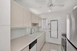 3922 NE 166th St, North Miami Beach, FL 33160 - Photo 19