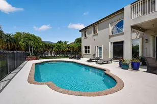 600 SW 167th Way, Pembroke Pines, FL 33027 - Photo 3