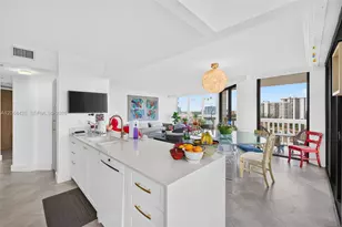 1000 Island Blvd, Aventura, FL 33160 - Photo 17