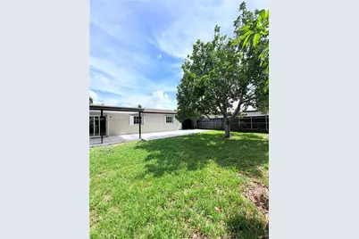 4492 NW 180th St, Miami Gardens, FL 33055 - Photo 7
