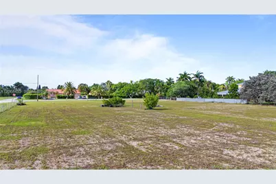 213Xx SW 240 St, Homestead, FL 33031 - Photo 21