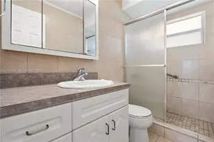 2600 Diana Dr, Hallandale Beach, FL 33009 - Photo 13