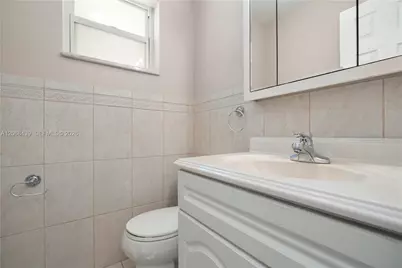 2600 Diana Dr #208, Hallandale Beach, FL 33009 - Photo 15