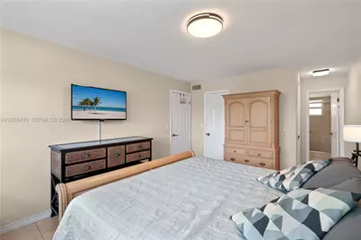 2600 Diana Dr #208, Hallandale Beach, FL 33009 - Photo 19