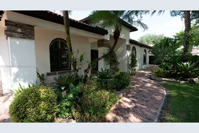 15600 NW 82nd Ct, Miami Lakes, FL 33016 - Photo 71