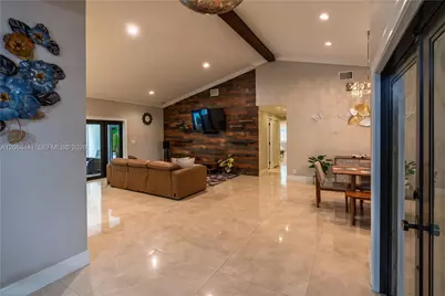 15600 NW 82nd Ct, Miami Lakes, FL 33016 - Photo 21