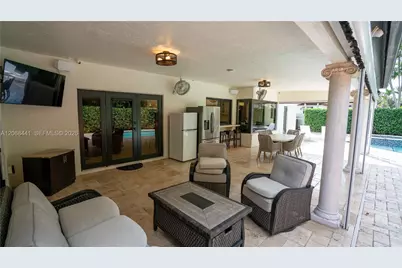 15600 NW 82nd Ct, Miami Lakes, FL 33016 - Photo 37