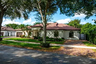15600 NW 82nd Ct, Miami Lakes, FL 33016 - Photo 43
