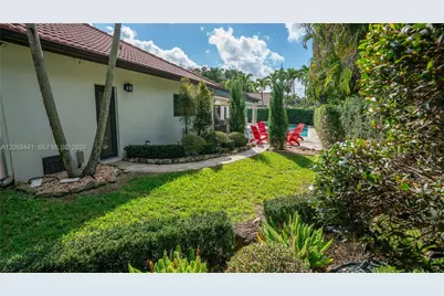 15600 NW 82nd Ct, Miami Lakes, FL 33016 - Photo 35