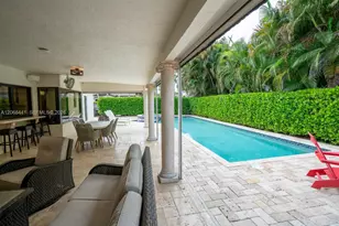 15600 NW 82nd Ct, Miami Lakes, FL 33016 - Photo 13
