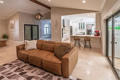 15600 NW 82nd Ct, Miami Lakes, FL 33016 - Photo 19