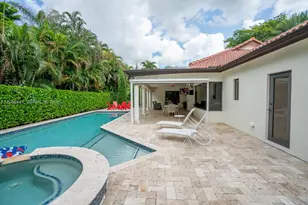 15600 NW 82nd Ct, Miami Lakes, FL 33016 - Photo 11