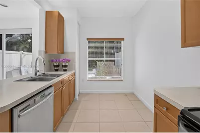 218 Lake Monterey Cir, Boynton Beach, FL 33426 - Photo 21